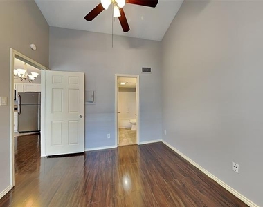 6108 Abrams Road - Photo Thumbnail 4