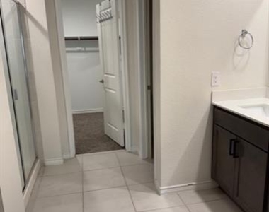 1412 Chestnut Cove Drive - Photo Thumbnail 16