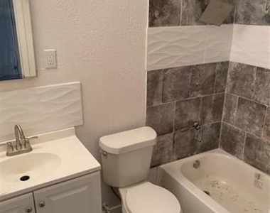 2119 Tecumseh Trace - Photo Thumbnail 4