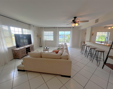 355 Virginia Street - Photo Thumbnail 5