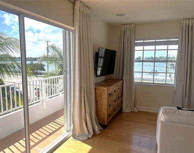 355 Virginia Street - Photo Thumbnail 9