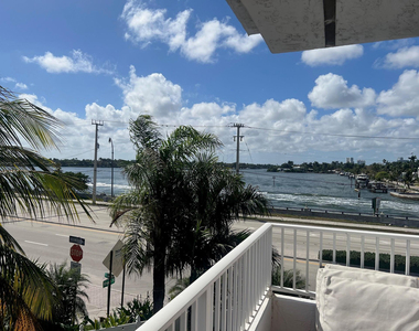 355 Virginia Street - Photo Thumbnail 10
