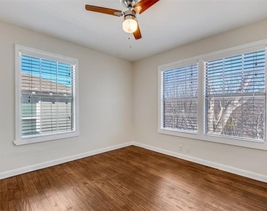 306 N Montreal Avenue - Photo Thumbnail 8