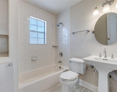 306 N Montreal Avenue - Photo Thumbnail 10