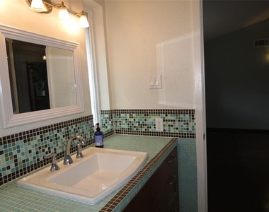 10505 Swallow Lane - Photo Thumbnail 19