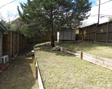 10505 Swallow Lane - Photo Thumbnail 24