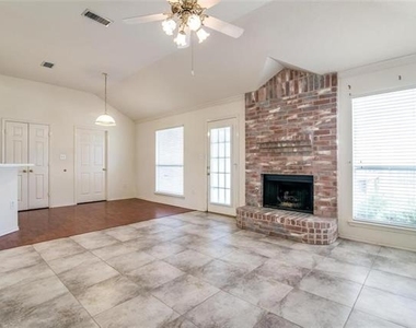 7210 Gillon Drive - Photo Thumbnail 5