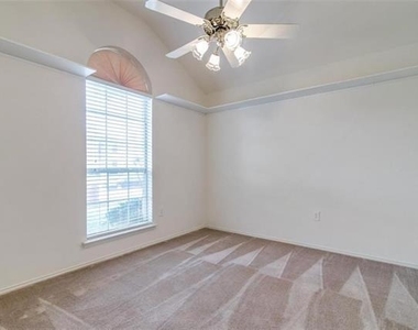 7210 Gillon Drive - Photo Thumbnail 1