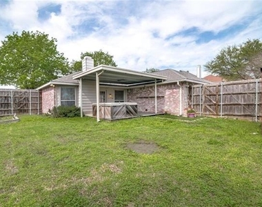 7210 Gillon Drive - Photo Thumbnail 14