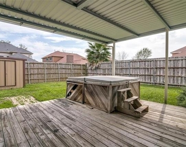 7210 Gillon Drive - Photo Thumbnail 11