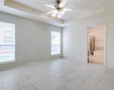 7210 Gillon Drive - Photo Thumbnail 2