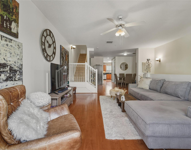 1336 Sw 3rd Court - Photo Thumbnail 3
