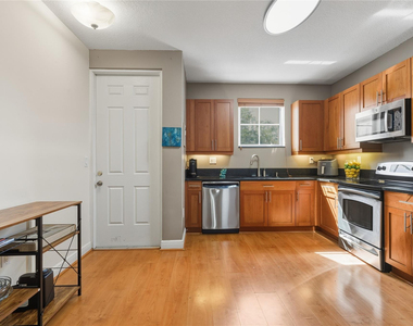 1336 Sw 3rd Court - Photo Thumbnail 2