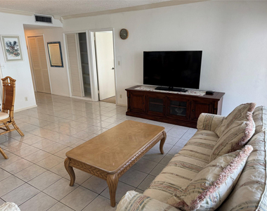 3800 N Galt Ocean Drive - Photo Thumbnail 8