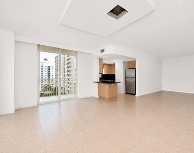 511 Se 5th Avenue - Photo Thumbnail 46