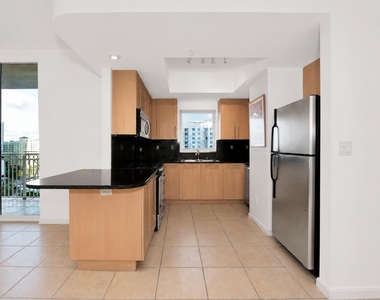 511 Se 5th Avenue - Photo Thumbnail 42