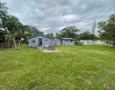 2318 Sw 17th Avenue - Photo Thumbnail 2