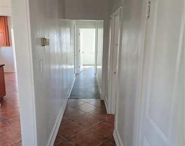 6126 Springvale - Photo Thumbnail 9