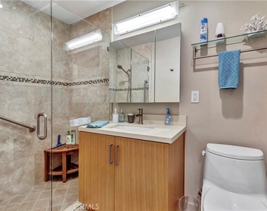 714 Cliff Drive - Photo Thumbnail 23