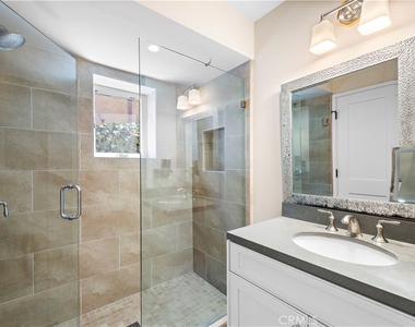 826 Cliff Drive - Photo Thumbnail 7