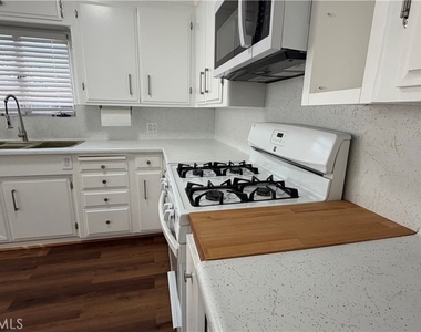 3590 Buchanan Street - Photo Thumbnail 18