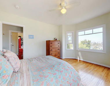 3627 Crestmont Avenue - Photo Thumbnail 20