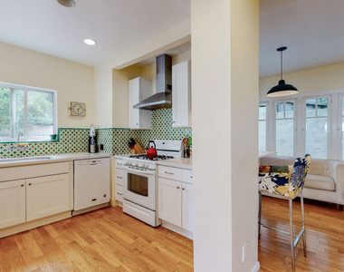 3627 Crestmont Avenue - Photo Thumbnail 13