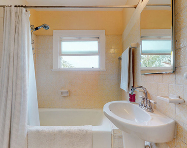 3627 Crestmont Avenue - Photo Thumbnail 22
