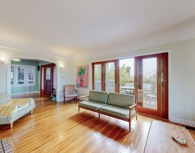 3627 Crestmont Avenue - Photo Thumbnail 3