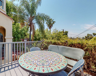 3627 Crestmont Avenue - Photo Thumbnail 35
