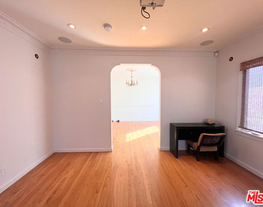 2652 S Bedford Street - Photo Thumbnail 4