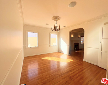 2652 S Bedford Street - Photo Thumbnail 5