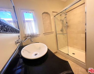 2652 S Bedford Street - Photo Thumbnail 14