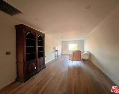 2737 S Robertson Boulevard - Photo Thumbnail 5