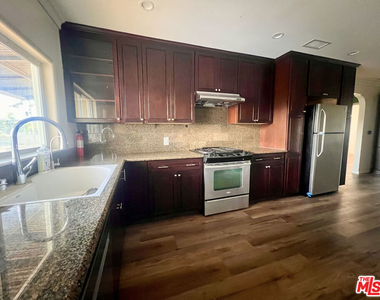 2737 S Robertson Boulevard - Photo Thumbnail 4