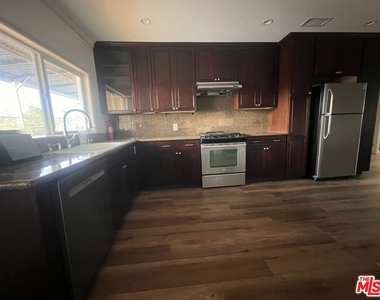 2737 S Robertson Boulevard - Photo Thumbnail 2