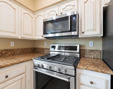 44030 Mariposa Court - Photo Thumbnail 12