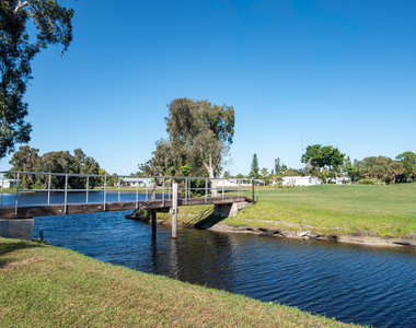 14 Jacaranda Lane - Photo Thumbnail 28