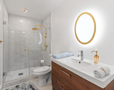 6106 Royal Poinciana Lane - Photo Thumbnail 11