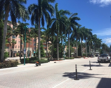 1725 Palm Cove Boulevard - Photo Thumbnail 30