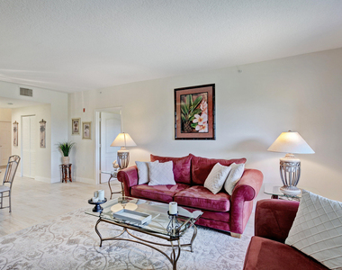 500 Uno Lago Drive - Photo Thumbnail 16