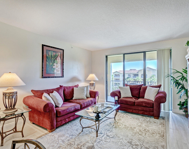 500 Uno Lago Drive - Photo Thumbnail 14