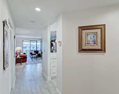 500 Uno Lago Drive - Photo Thumbnail 5