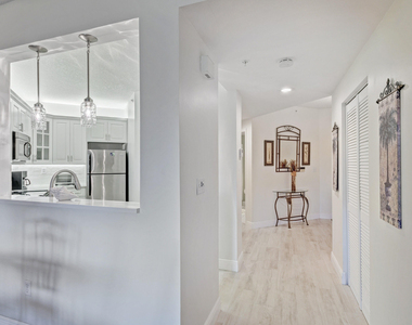 500 Uno Lago Drive - Photo Thumbnail 6