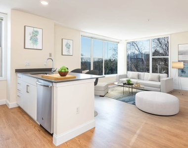 70 Hope Ave - Photo Thumbnail 15
