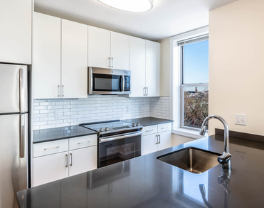 70 Hope Ave - Photo Thumbnail 9