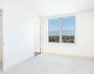 70 Hope Ave - Photo Thumbnail 25