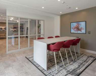 70 Hope Ave - Photo Thumbnail 8
