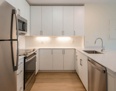 70 Hope Ave - Photo Thumbnail 41