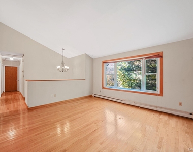 68 Old Sylvan Lake Road - Photo Thumbnail 7